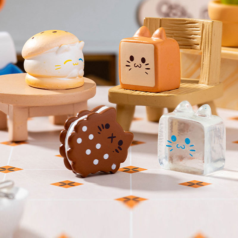 Mini Cat Dessert & Ice Cream Table Decoration Set of 5