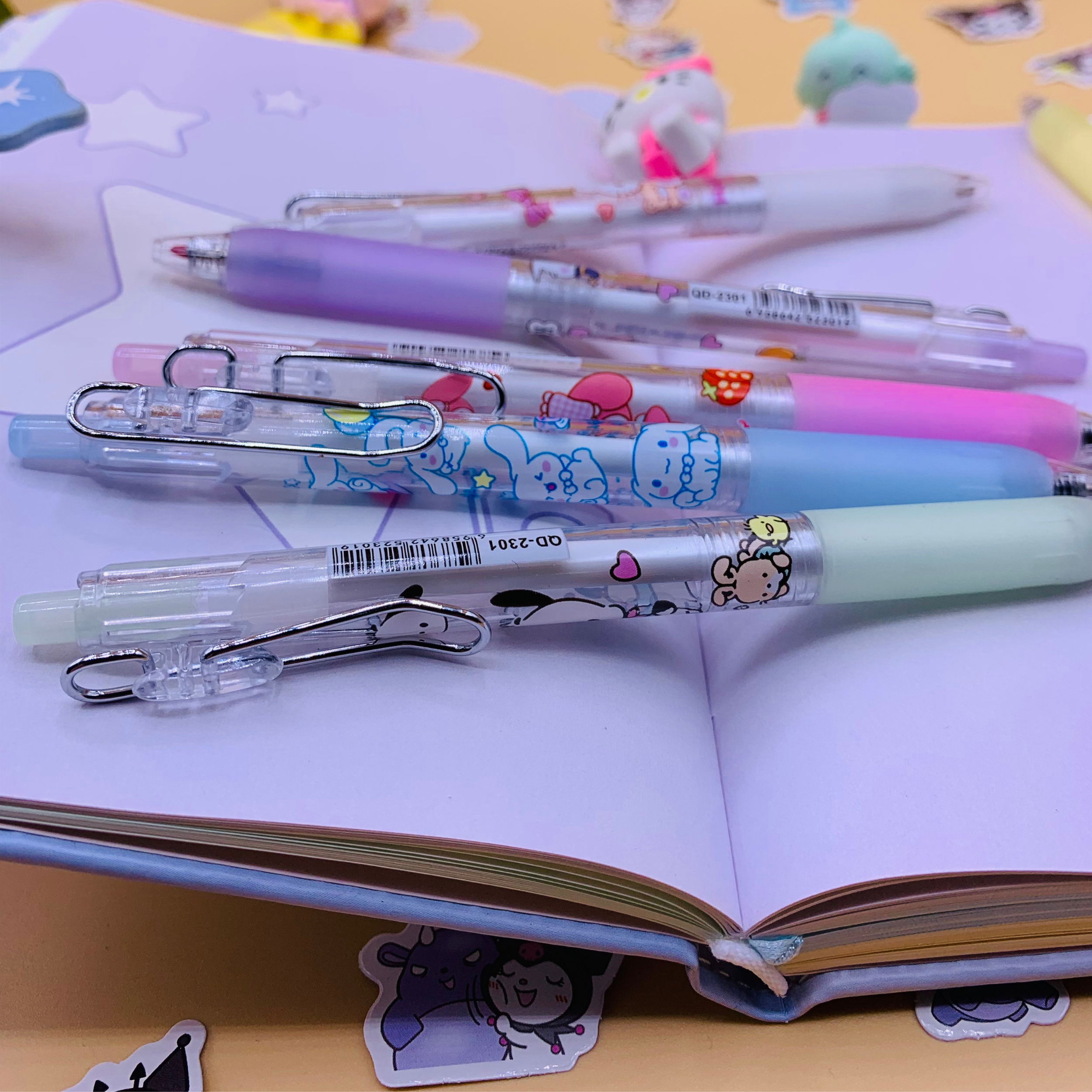 Sanrio Family Metal Hook Grip Gel Pen