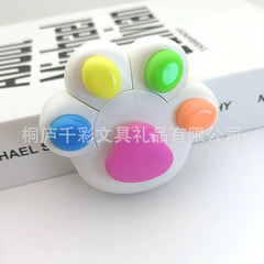 White cat claw highlighter